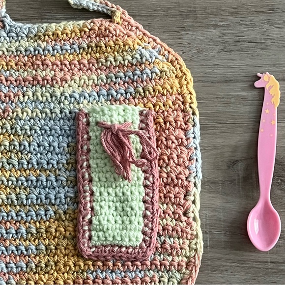 New Crochet Cotton Bibs with Pockets/Plastic Spoons & Flannel Backing (Set of 3) - Picture 10 of 14